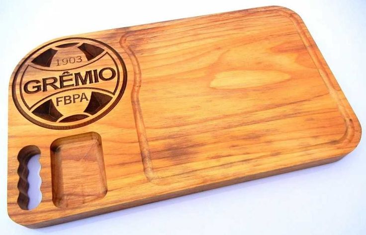 Tábua de carne personalizada do Grêmio feita na CNC Hawk